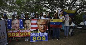 La tragedia socava el poder chavista, pero Trump no acelera la transición política