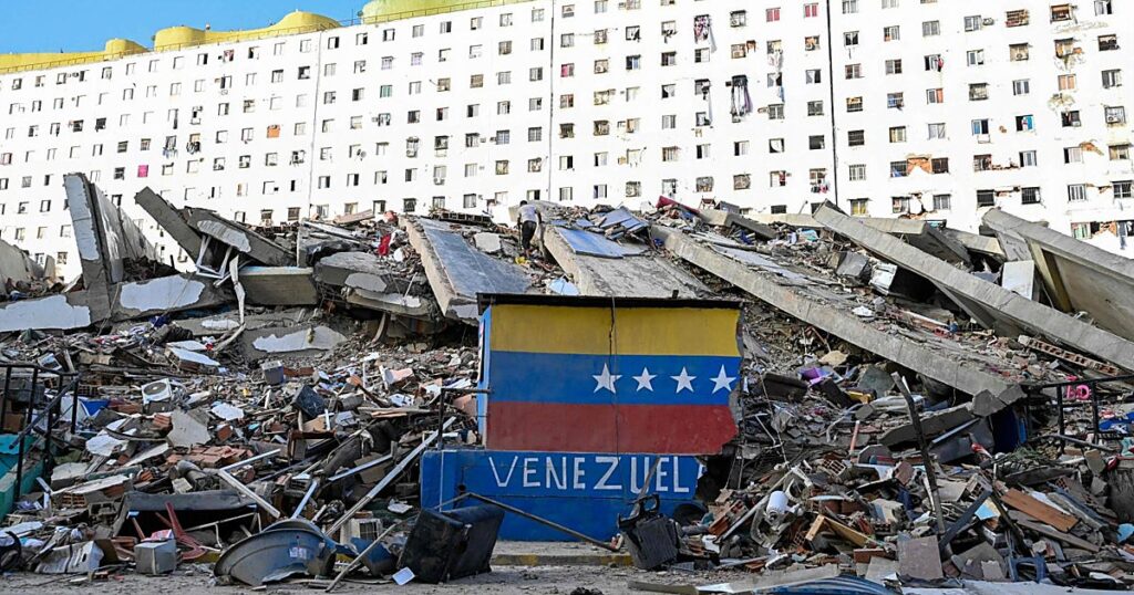 Las viviendas sociales de Hugo Chávez se desploman como castillos de arena