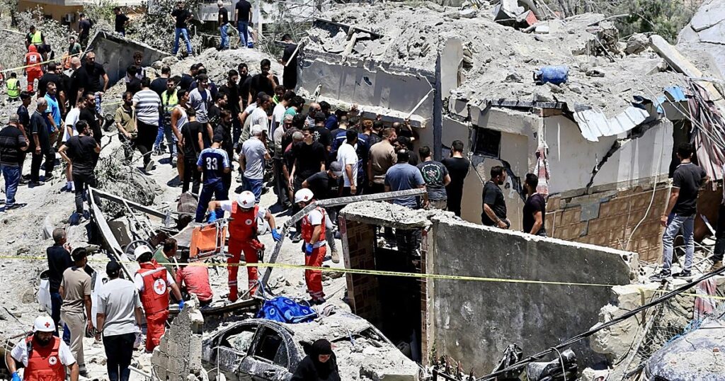 «Llevamos tres días bajo intensos bombardeos»