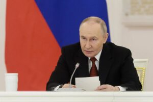 Putin apunta una "modernización" del arsenal nuclear de Rusia en plan invasión de Ucrania