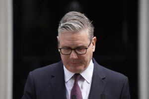 Starmer anuncia su dimisión como primer ministro de Reino Unido