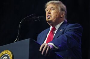 Trump afirma que EEUU está "preparado para ayudar" a Venezuela tras los terremotos y aboga por "actuar con rapidez"