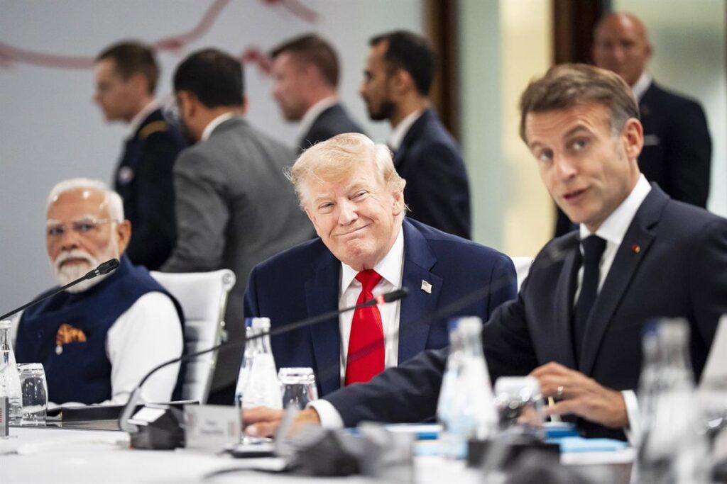 Trump afirma que Ormuz se reabrirá "en un día o dos" y recalca que EEUU no está obligado a invertir en Irán