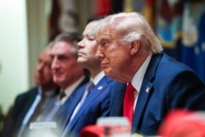 Trump augura un acuerdo de paz con Irán "este fin de semana"