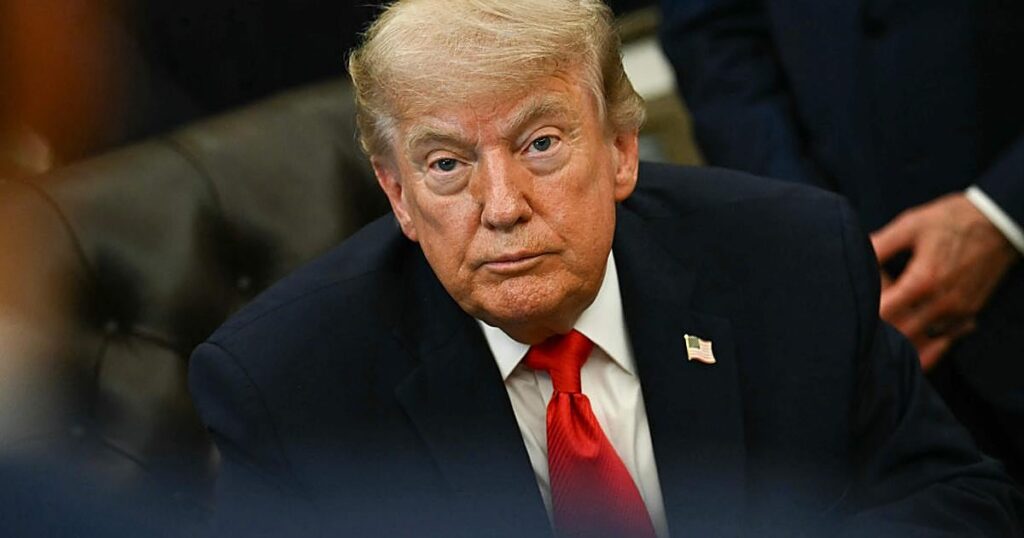 Trump cancela nuevos ataques a Irán y anuncia un posible acuerdo de paz «en los próximos días»