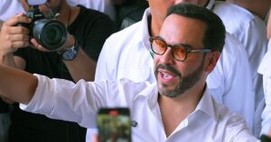 Trump desembarca en las elecciones de Colombia con su apoyo «total» a De la Espriella