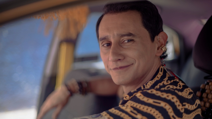 Actor colombiano Carlos Manuel Vesga competirá por un Emmy gracias a la serie Pluribus