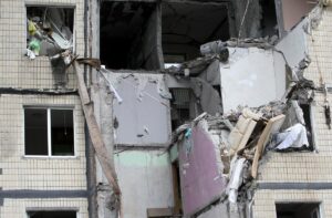 Al menos seis muertos, dos de ellos menores, y ocho heridos en ataques de Rusia contra el centro de Ucrania