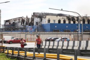 Al menos un muerto y cuatro heridos en un ataque ruso con bomba guiada en Dnipropetrovsk