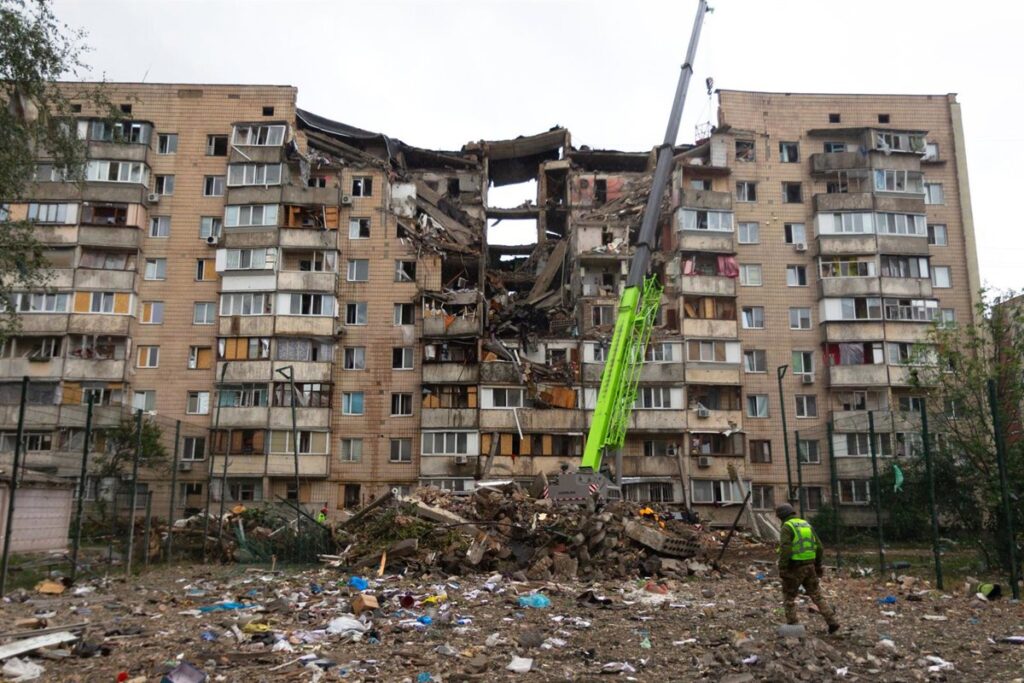 Ascienden a 19 los muertos por el "ataque masivo" lanzado el lunes por Rusia contra Kiev