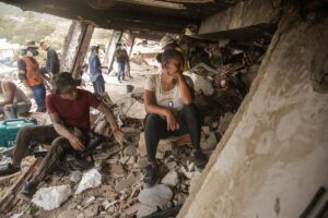 Ascienden a más de 3.680 los fallecidos por los terremotos en Venezuela