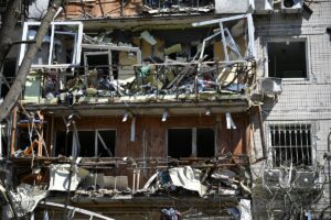 Aumentan a 25 los muertos por la oleada de ataques de Rusia contra Kiev
