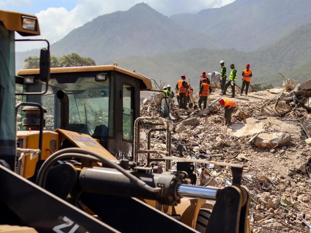 Aumentan a más de 4.700 los muertos por el doble terremoto de finales de junio en Venezuela