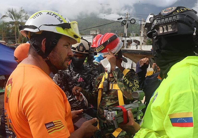 Carrera contra el reloj para salvar a Fabio, el niño que lleva nueve días atrapado entre los escombros