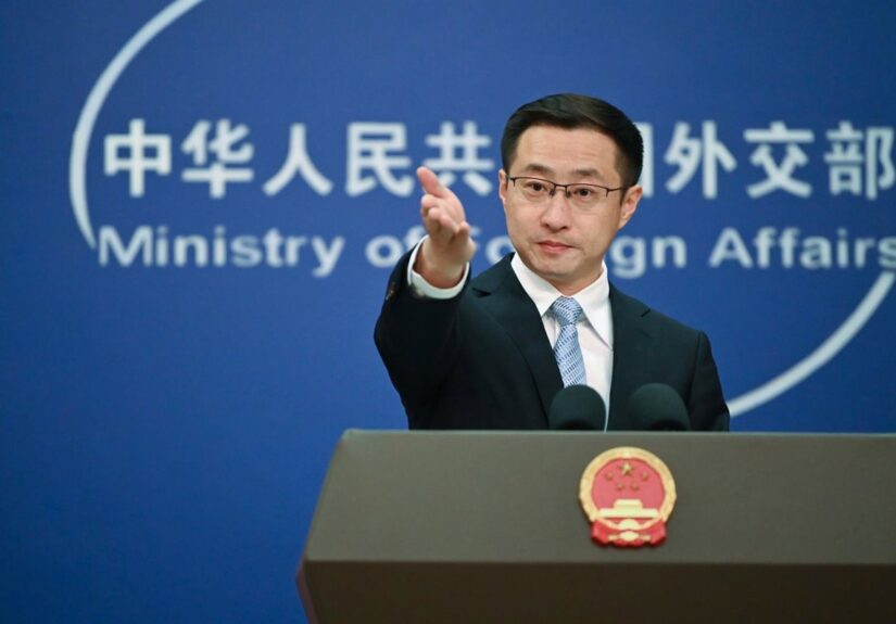 China pide a Trump que aparque de una vez por todas el "invento" de la presunta injerencia electoral
