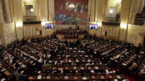 Consejo de Estado suspendió decreto de Petro que eliminaba prima de $18 millones a congresistas