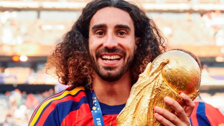 Cucurella tendrá que llevar a Luis de la Fuente en la piel tras ganar el Mundial 2026
