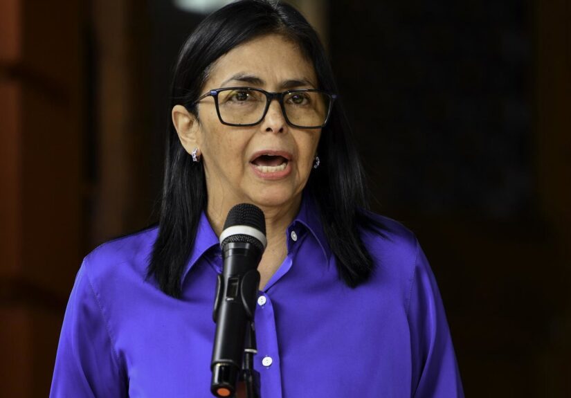Delcy Rodríguez anuncia la creación en Venezuela de una unidad militar especial para atender emergencias ante desastres