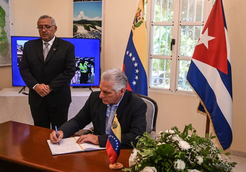 Díaz-Canel asegura que médicos y rescatistas cubanos permanecerán en Venezuela "el tiempo que sea necesario"