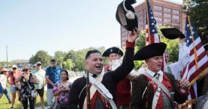 EE.UU. cumple 250 años con Trump como protagonista y el país más dividido que nunca