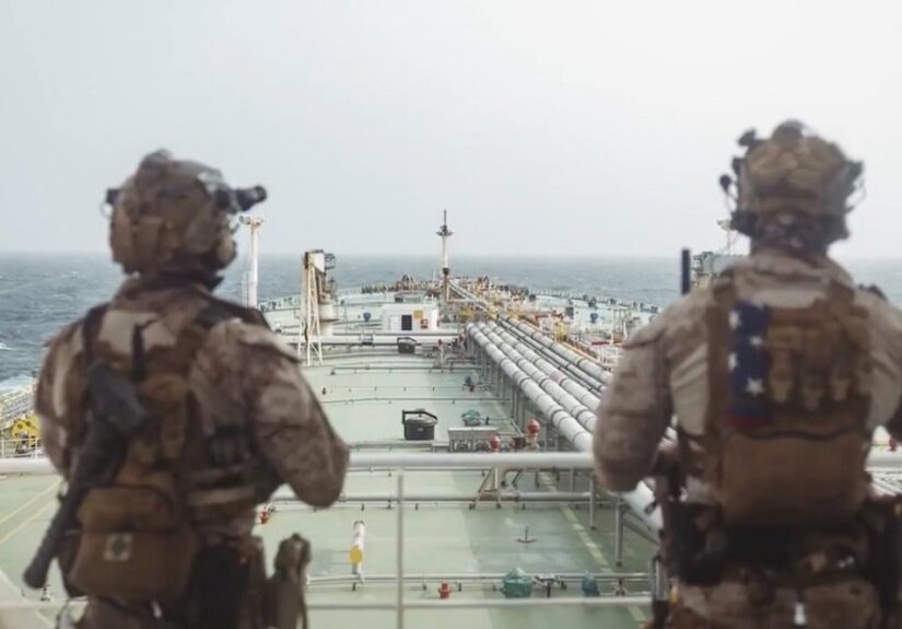 EEUU destruye la torre de vigilancia naval del puerto iraní de Chabahar, al sureste de Ormuz