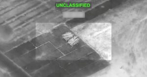 EE.UU. vuelve a atacar Irán, que responde con bombardeos a bases militares en Jordania, Kuwait y Baréin