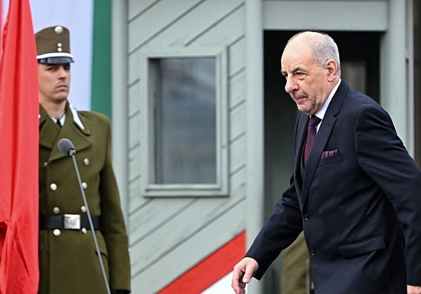 El Parlamento húngaro vota la ley que permitirá a Magyar destituir al presidente