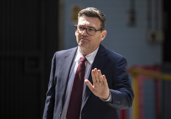 El Partido Laborista anuncia a Andy Burnham como su líder e inminente primer ministro de Reino Unido