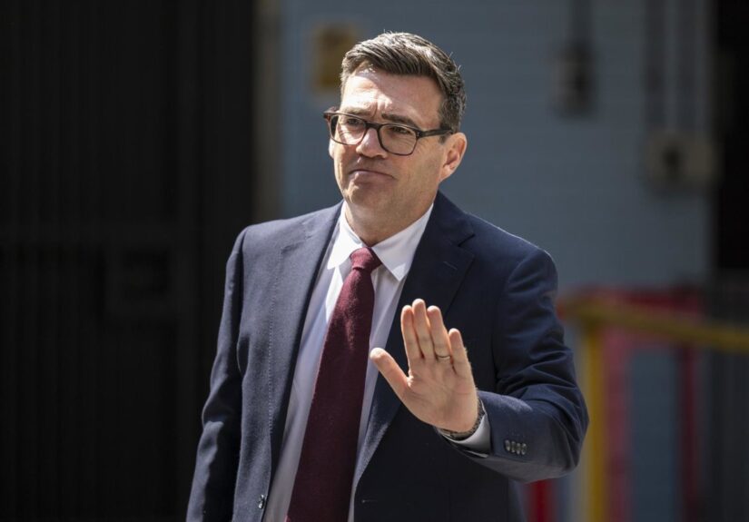 El Partido Laborista anuncia a Andy Burnham como su líder e inminente primer ministro de Reino Unido