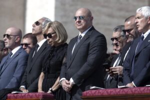 El presidente de Líbano parte a EEUU para reunirse el martes con Trump en medio de negociaciones con Israel