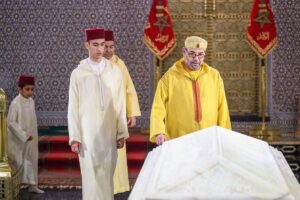 El rey Mohamed VI defiende la "seguridad" y "estabilidad" de Marruecos en un discurso con motivo del Día del Trono