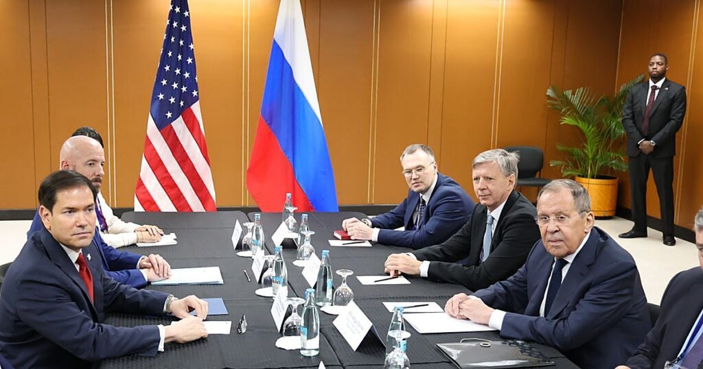 «Es inadmisible seguir abasteciendo de armamento a Kiev»