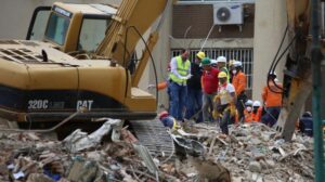 Gobierno venezolano eleva a 2.595 los muertos y 12.400 los heridos por los terremotos
