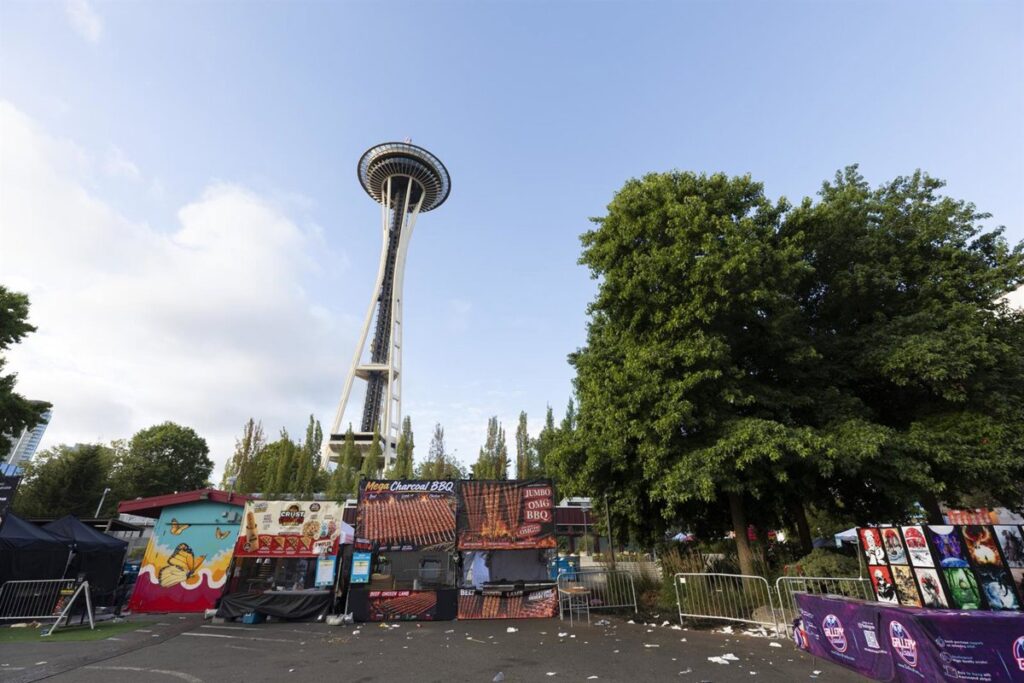 Investigan a un menor de 15 años por su supuesta vinculación con el tiroteo en Seattle donde murieron tres personas