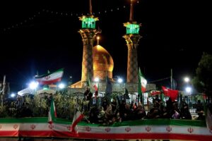 Irán amenaza a aliados de EEUU con restricciones al crudo y cortes eléctricos si ataca puentes y centrales