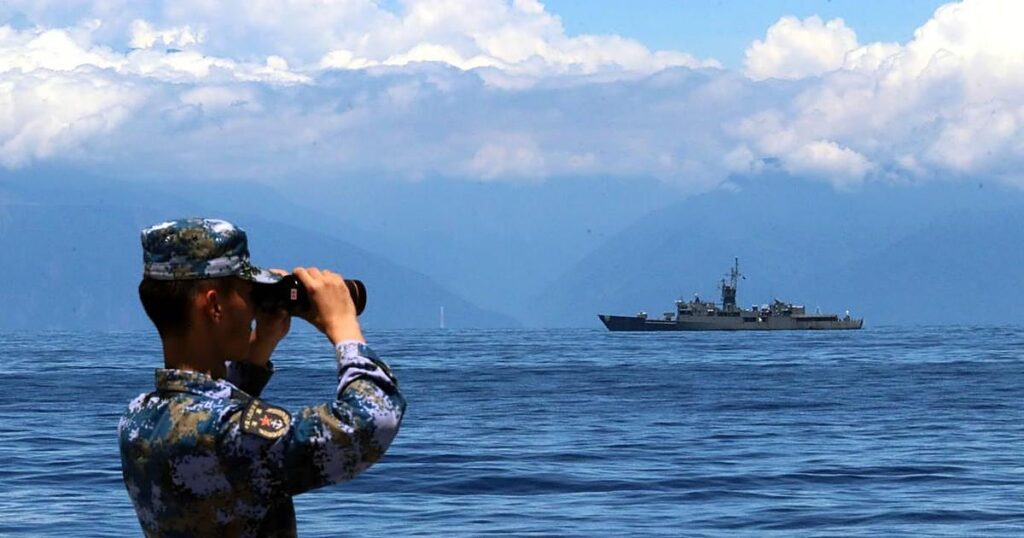 Japón denuncia maniobras militares chinas en sus aguas y el país le acusa de «exagerar» para rearmarse