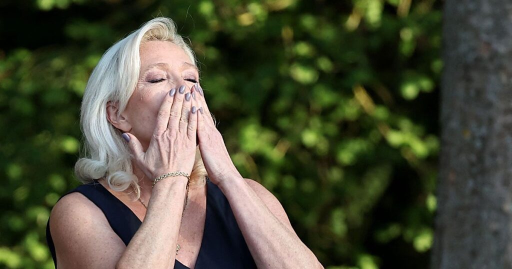 La Justicia francesa abre la puerta a que Le Pen se presente en las elecciones presidenciales del año que viene
