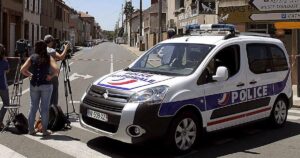 La Policía francesa encuentra los restos de cinco bebés escondidos en cajas de cartón