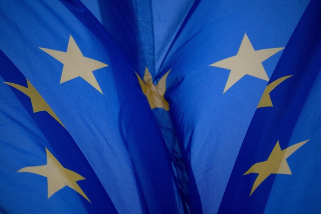 La UE reafirma su "apoyo inquebrantable" al TPI y exige que actúe libre de "intimidaciones" o "injerencias"