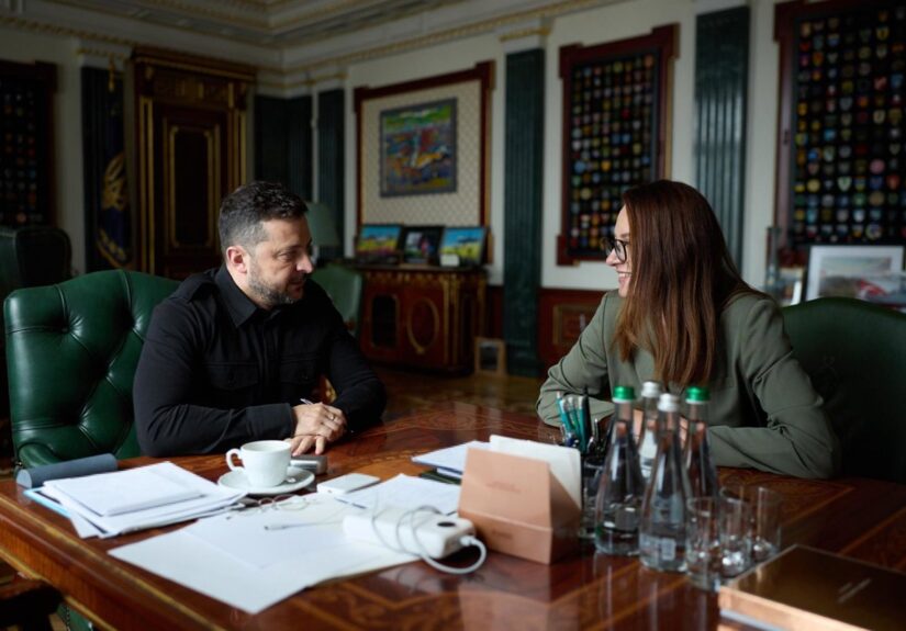 La primera ministra de Ucrania deja el cargo como parte de una nueva "estrategia política" de Zelenski