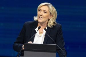 Le Pen acusa al Gobierno de España de "alentar la entrada masiva de migrantes" y pide reforzar controles en Francia