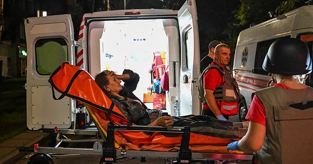 Los ataques rusos con drones estrangulan la asistencia sanitaria civil en las regiones del frente