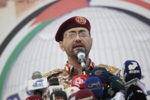 Los hutíes confirman nuevos ataques con drones sobre la red saudí de suministro y transporte de petróleo