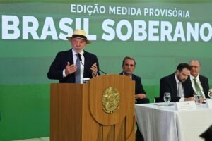 Lula acusa a EEUU de "manipular un tema fundamental" para justificar su política de aranceles