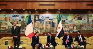 Macron se convierte en el primer líder occidental en viajar a Siria y reunirse allí con Al Sharaa