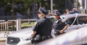 Mata a tiros a dos mujeres en Nueva York y abre fuego contra la Policía sin dejar heridos