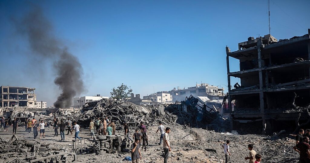 Nuevos bombardeos israelíes en la Franja de Gaza dejan al menos siete muertos desde el sábado por la noche