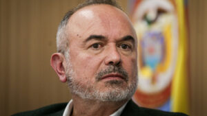Petro pide la renuncia irrevocable del ministro de Justicia, Jorge Iván Cuervo