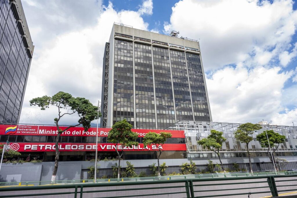 Petróleos de Venezuela restablece el suministro de combustible en La Guaira tras los terremotos