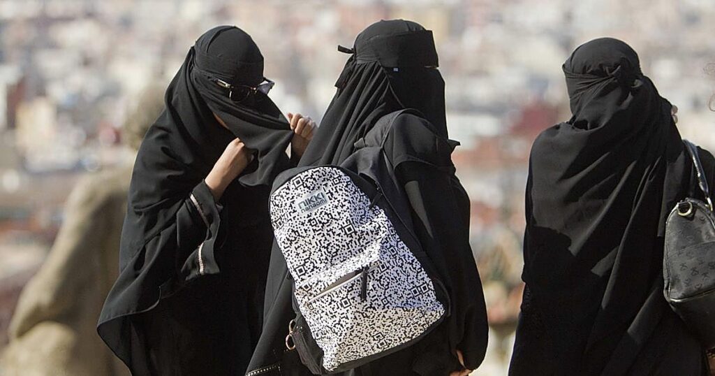 Portugal da luz verde a su ley que prohíbe el burka en espacios públicos